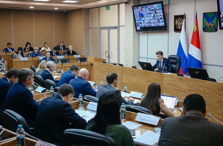 Глава Приморья поручил усилить меры противопожарной безопасности в осенний период.