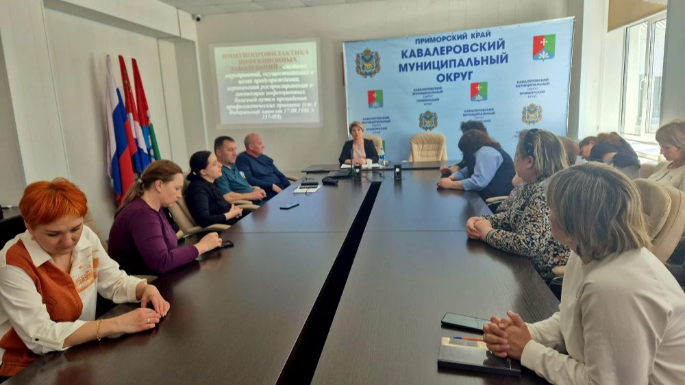 В администрации Кавалеровского округа состоялось обучение работников образовательных учреждений правилам оказания неотложной помощи.