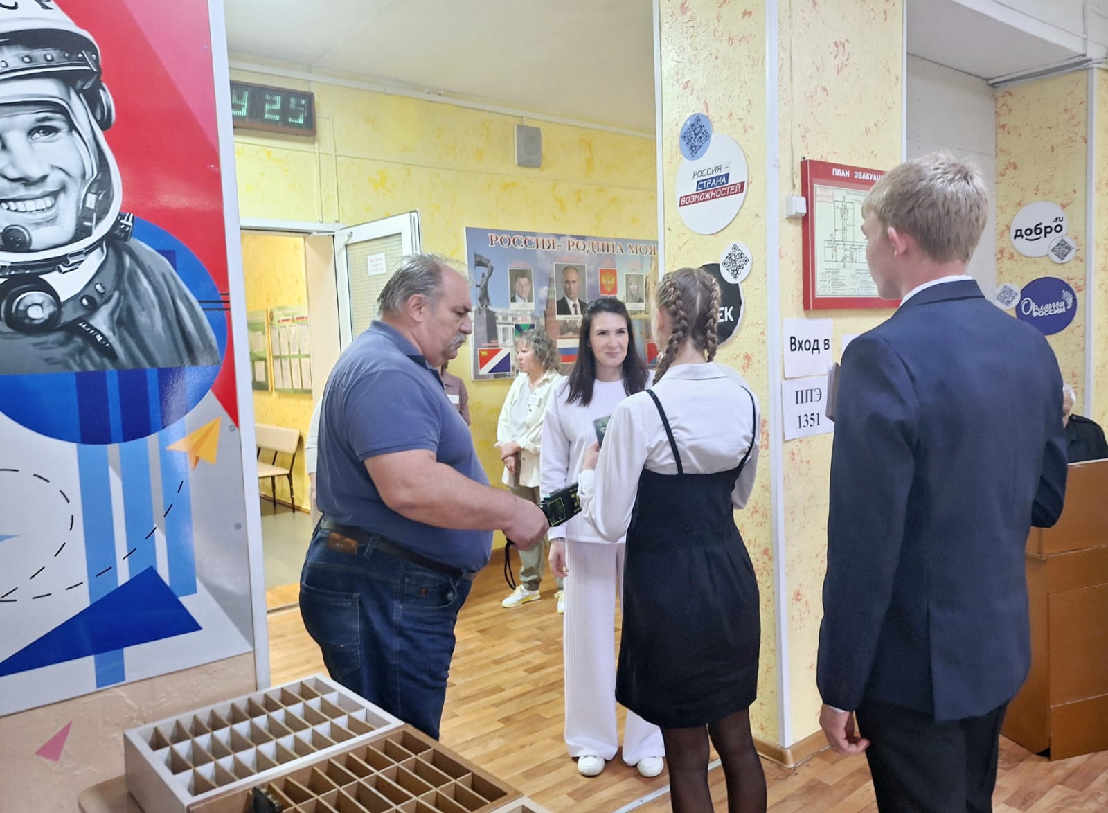 Успехи и переживания школьников на экзаменах в Кавалеровском округе.