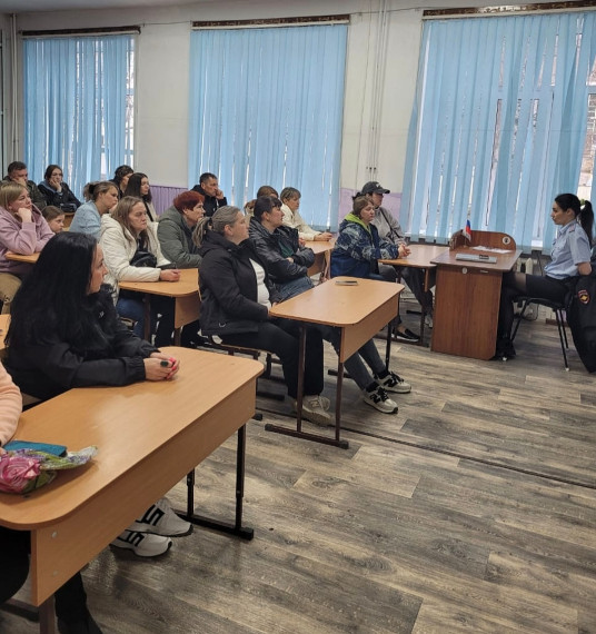 Полиция предупреждает: Будьте бдительны, остерегайтесь мошенников!. Полиция предупреждает: Будьте бдительны, остерегайтесь мошенников!.